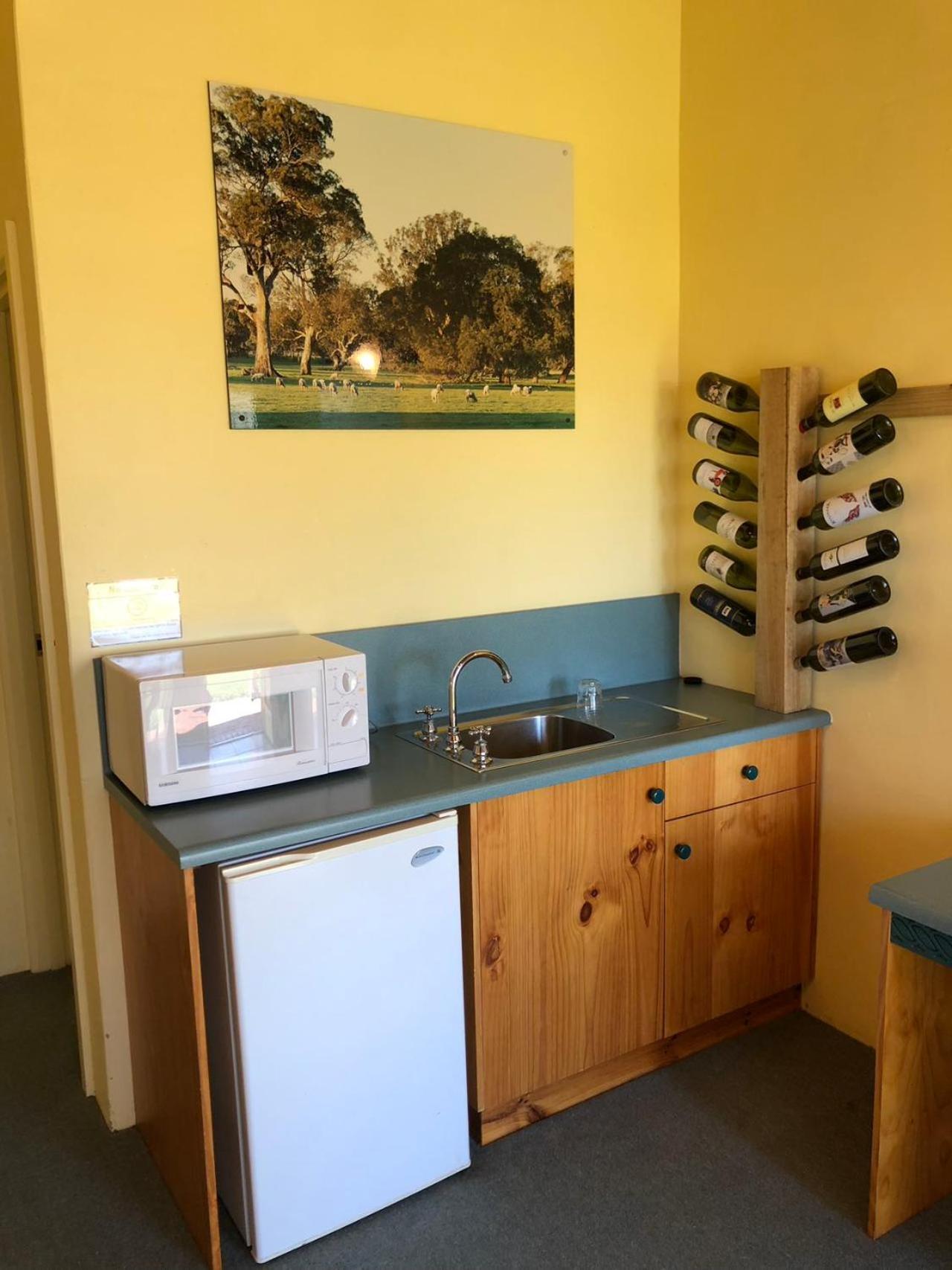 Coonawarra Place Motor Inn Exterior foto
